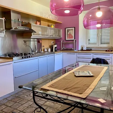 Lejlighed Charlotte Deluxe Apartament Near Piazza Unita *