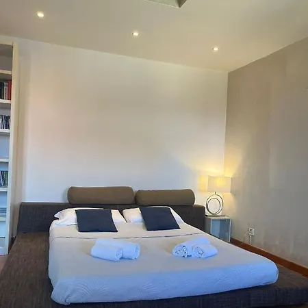 Charlotte Deluxe Apartament Near Piazza Unita Lejlighed *