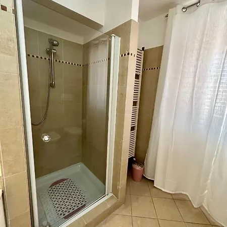 Lejlighed Charlotte Deluxe Apartament Near Piazza Unita *