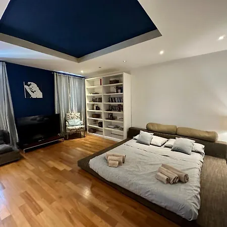 Charlotte Deluxe Apartament Near Piazza Unita Trieste