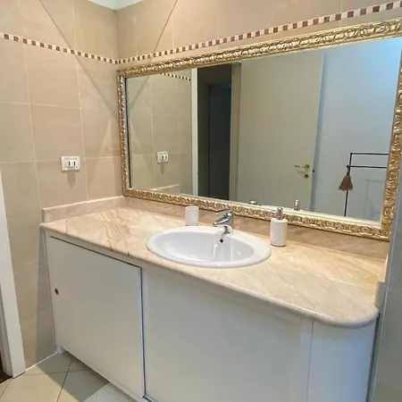 Charlotte Deluxe Apartament Near Piazza Unita * 트리에스테